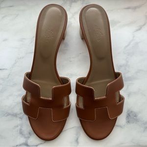 Hermes Oasis Sandals in Gold 42